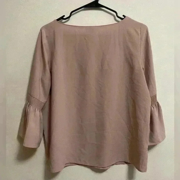 Ann Taylor Loft Factory - Women’s Mauve Bell Sleeve Blouse - Size Small - Picture 6 of 6